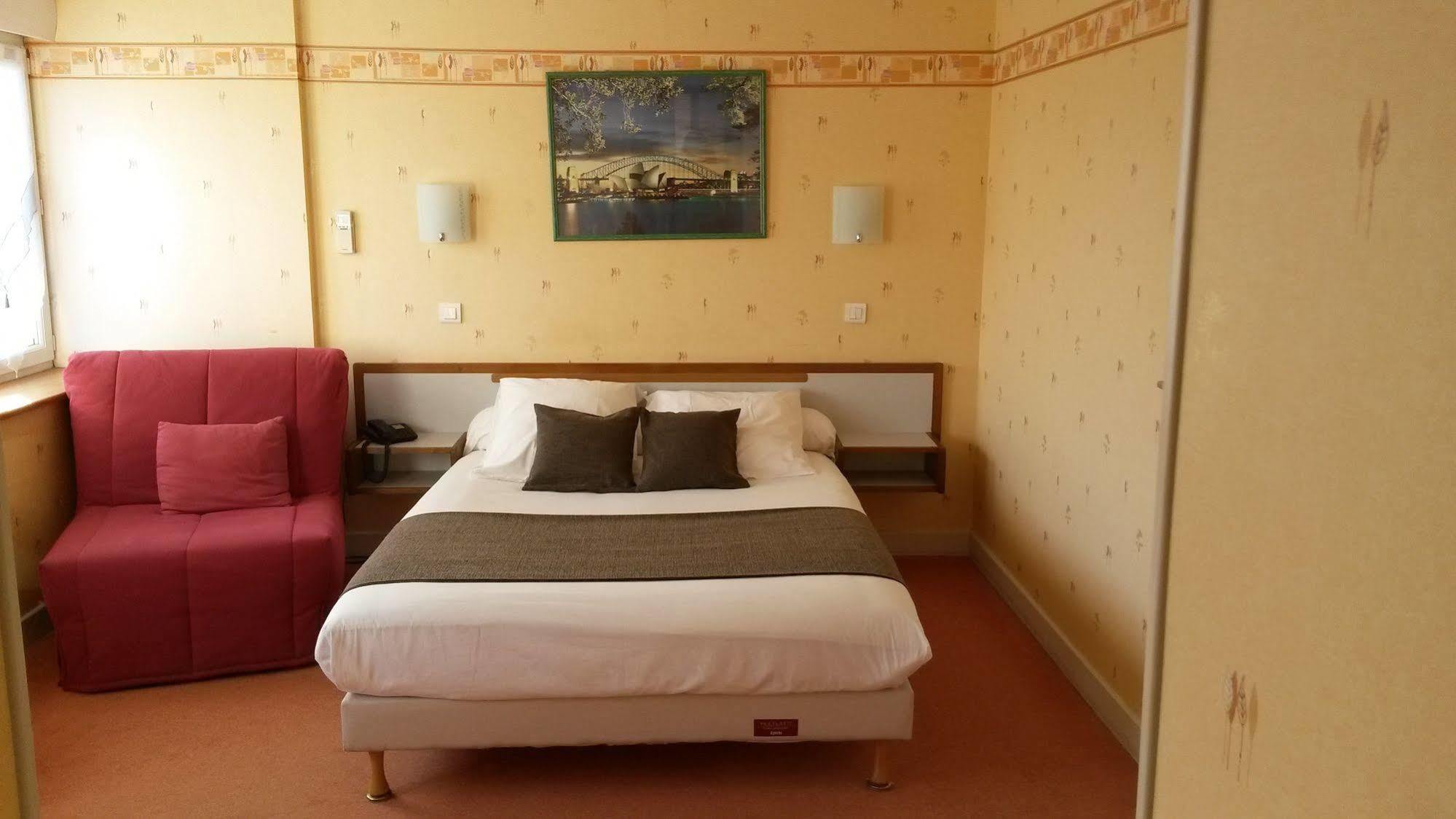 Hotel De L'Agriculture Decize Ngoại thất bức ảnh